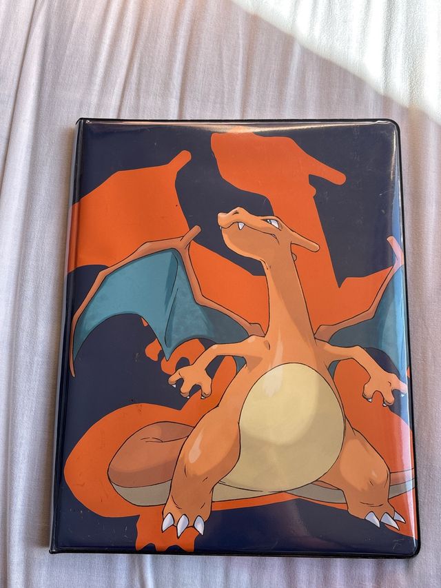 Album charizard original 2020