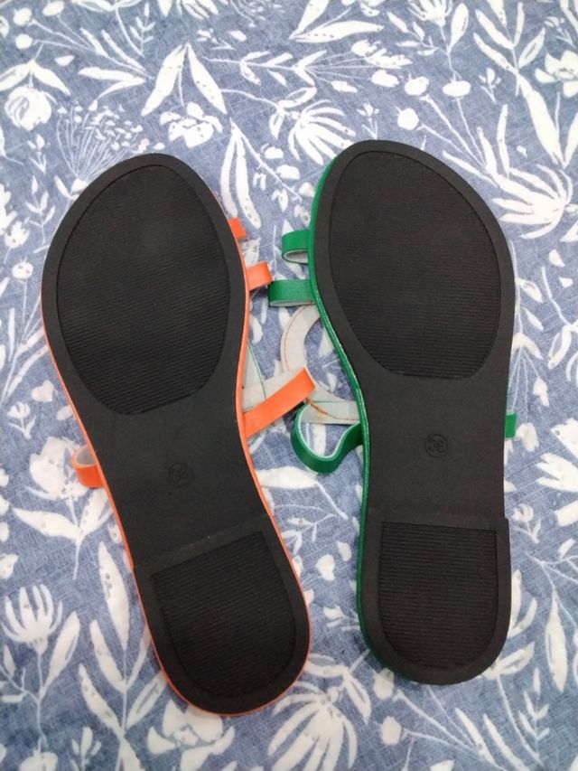 SANDALIAS SIN ESTRENAR.MAS EN PERFIL