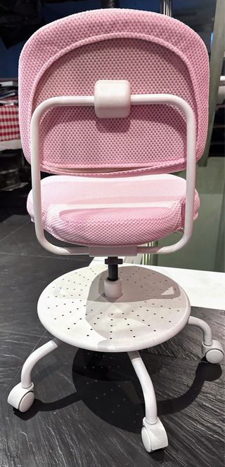 Silla de escritorio Ikea rosa niña