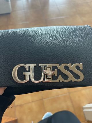 Bolso guess