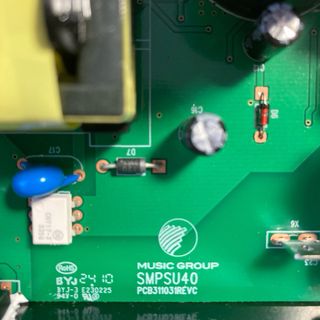 Behringer X32 rack. Fuente de alimentacion