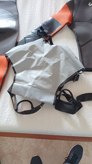 Equipo de barranquismo