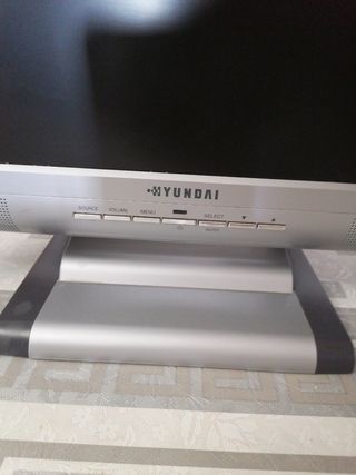Pantalla de ordenador y televisión