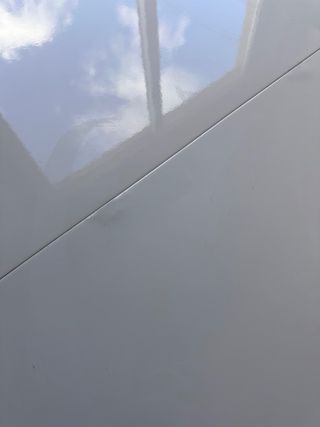 Mesa cocina // comedor blanca brillante