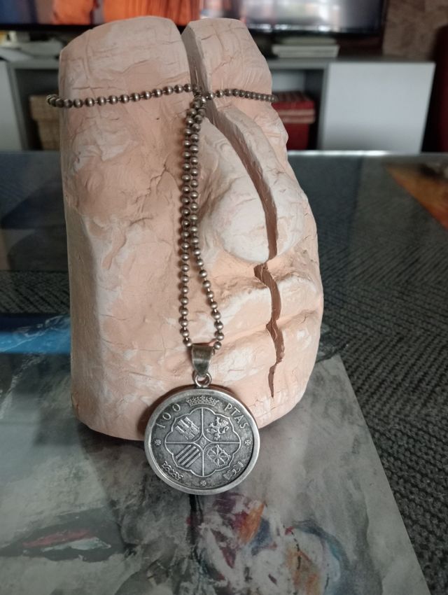 Cadena y colgante de plata