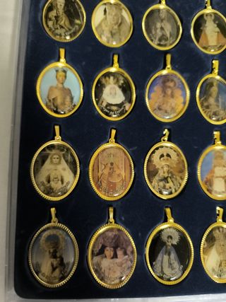 Colección medallas virgenes