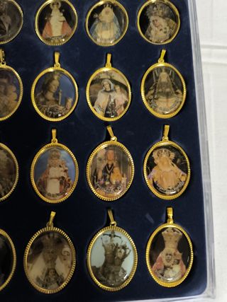 Colección medallas virgenes