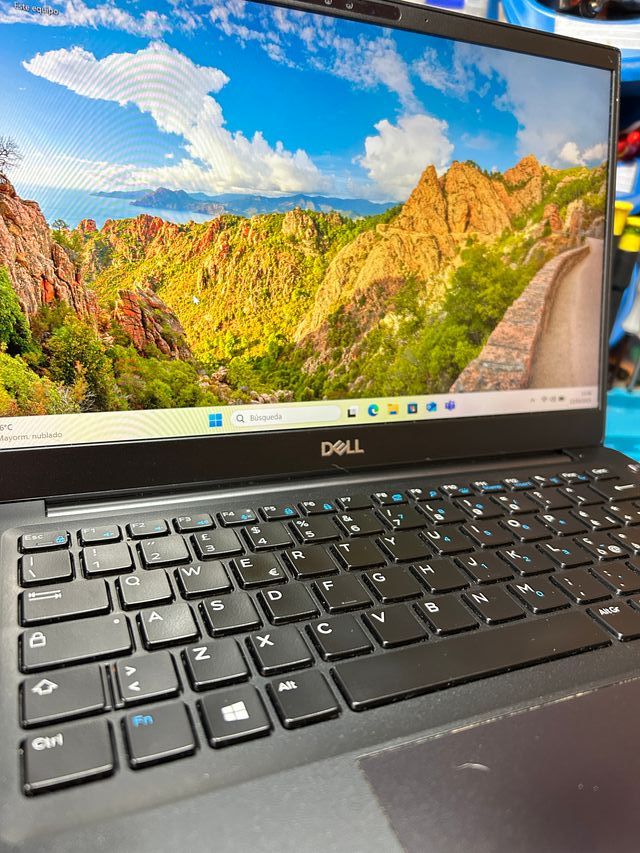 OFFERTA!! Schermo tattile Dell Latitude 7390 da 13" i5