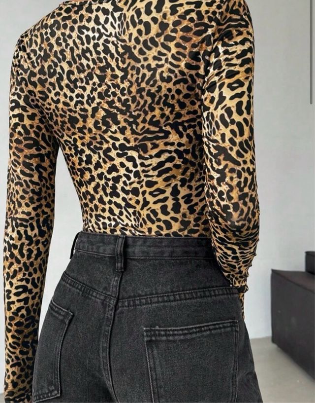 Body mujer leopardo