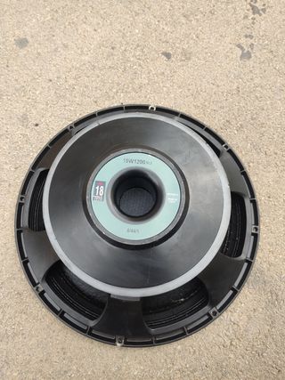 Altavoz. Bafles. Parlante . Woofer