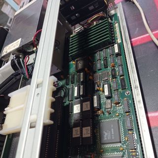 Canon A-200SV 386SX 2 mb ram
