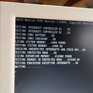 Canon A-200SV 386SX 2 mb ram