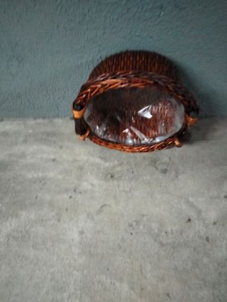 Cesta de  mimbre  sin usar 