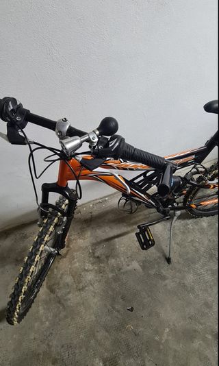 Nuovissima bicicletta mountain bike