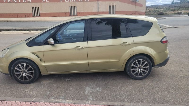Ford S-MAX 2008 - foto 1