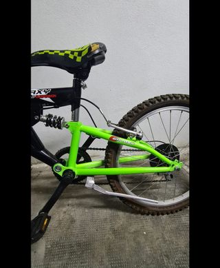 Nuovissima bicicletta mountain bike 