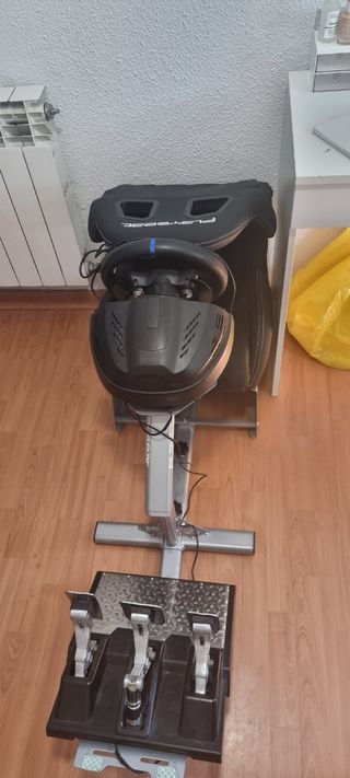 Simulador cockpit, volante y pedales