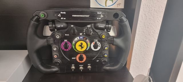 Simulador cockpit, volante y pedales