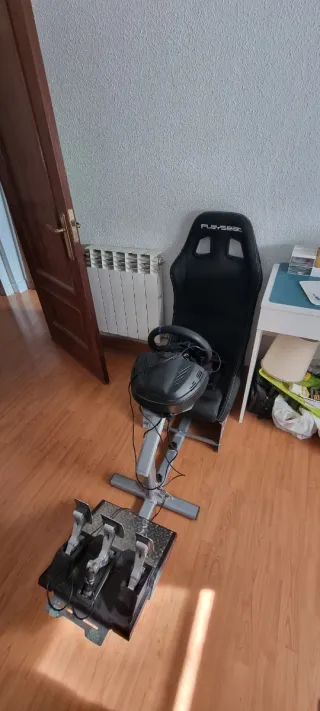 Simulador cockpit, volante y pedales