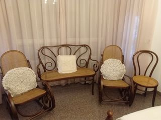 Tresillo de regilla / Mueble antiguo