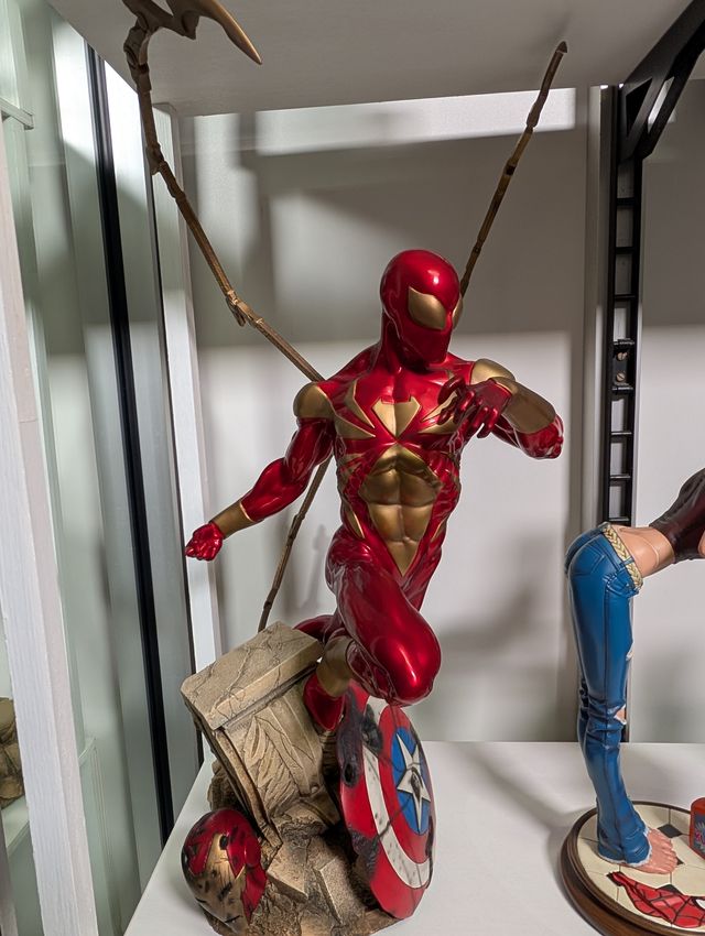 SIDESHOW EXCLUSIVE IRON SPIDER-MAN COMIQUETTE