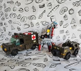 Lego y más 2 coches