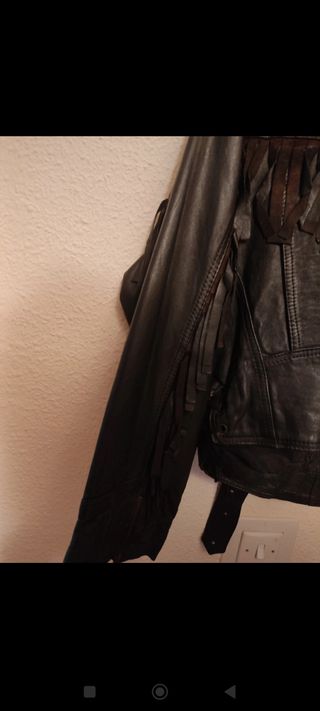 Cazadora cuero flecos