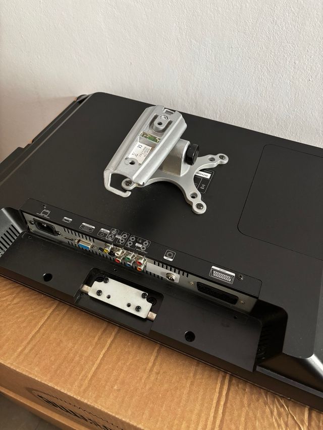 Televisor 22” Supratech