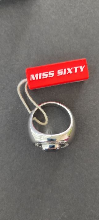 Anillo miss sixty sin estrenar