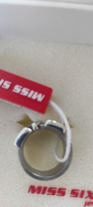 Anillo miss sixty sin estrenar