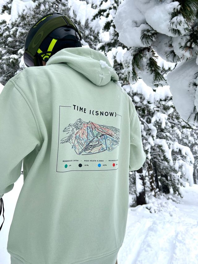 Felpe personalizzate con la tua stazione sciistica.