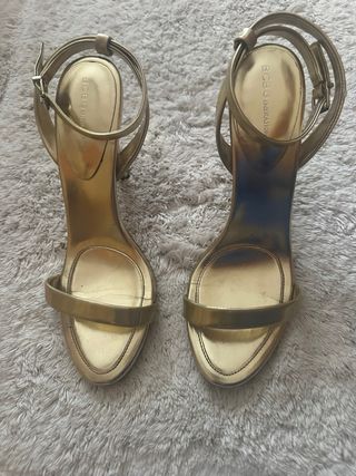 Sandalias tacón doradas BCBGeneration