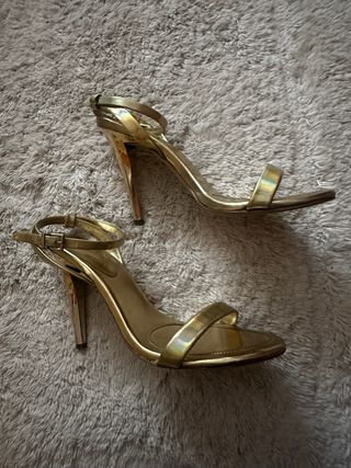 Sandalias tacón doradas BCBGeneration