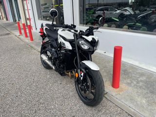 NAKED - TRIUMPH STREET TRIPLE 765 R