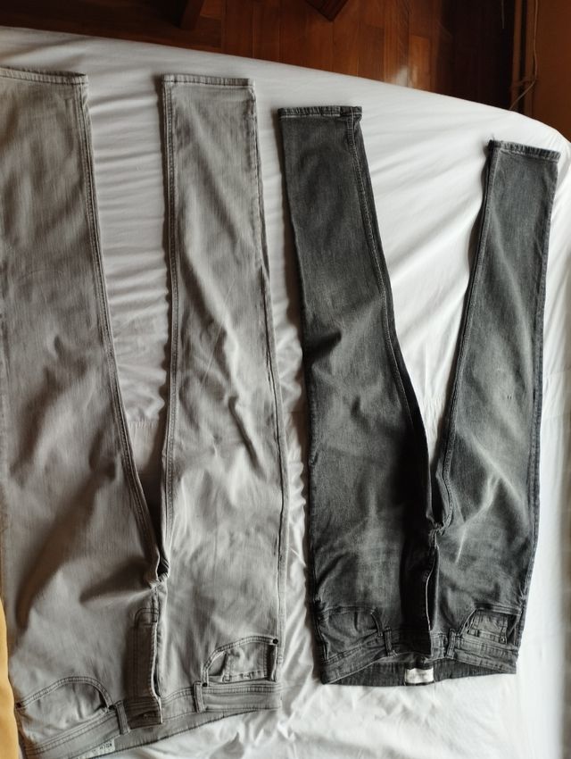 2 Pantalónes vaqueros  pitillo..talla M
