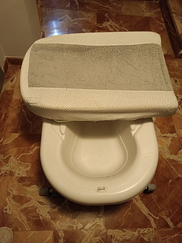 Bañera bebé con cambiador y asiento