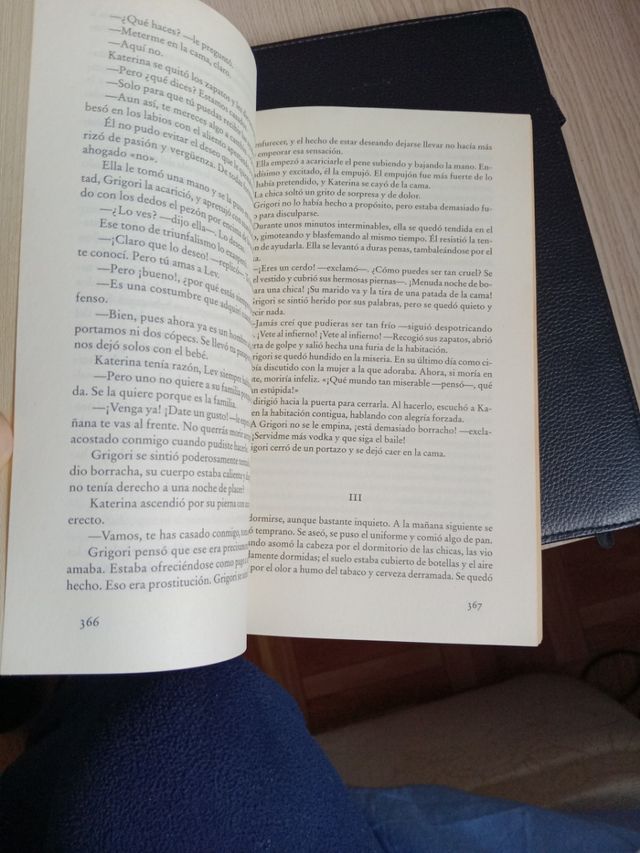 La caída de los gigantes (The Century 1) (Spanish Edition)