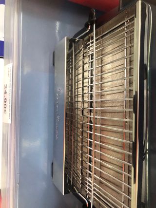 Tostador Compacto de Acero Inoxidable