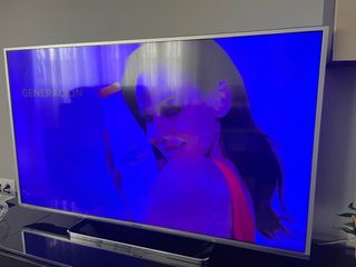 SMART TV PANASONIC 49”