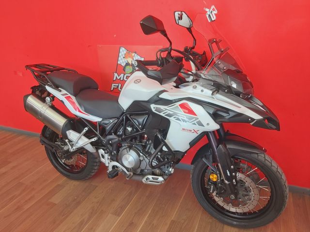 BENELLI TRK 502 X