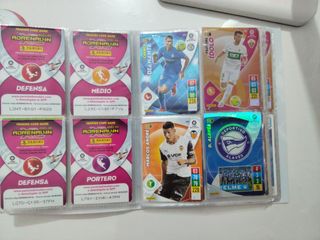 Album de cartas de fútbol de varias temporadas