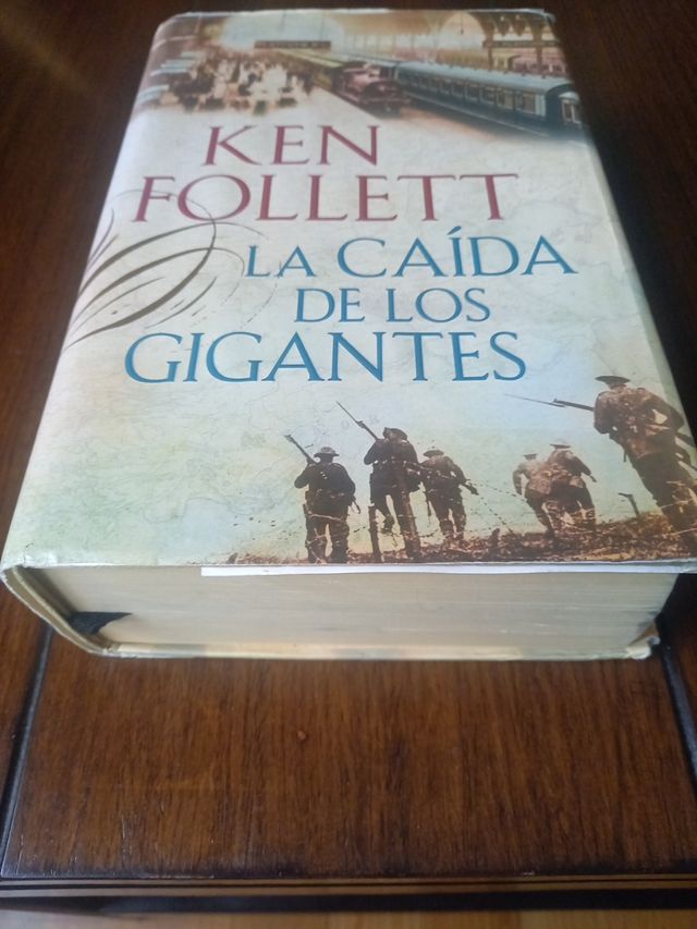 La caída de los gigantes (The Century 1) (Spanish Edition)