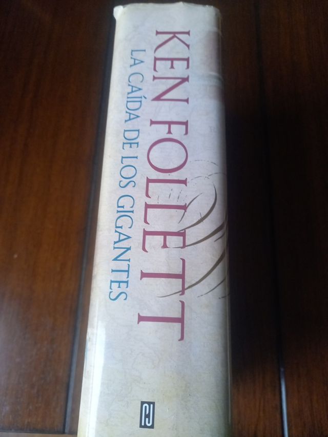 La caída de los gigantes (The Century 1) (Spanish Edition)