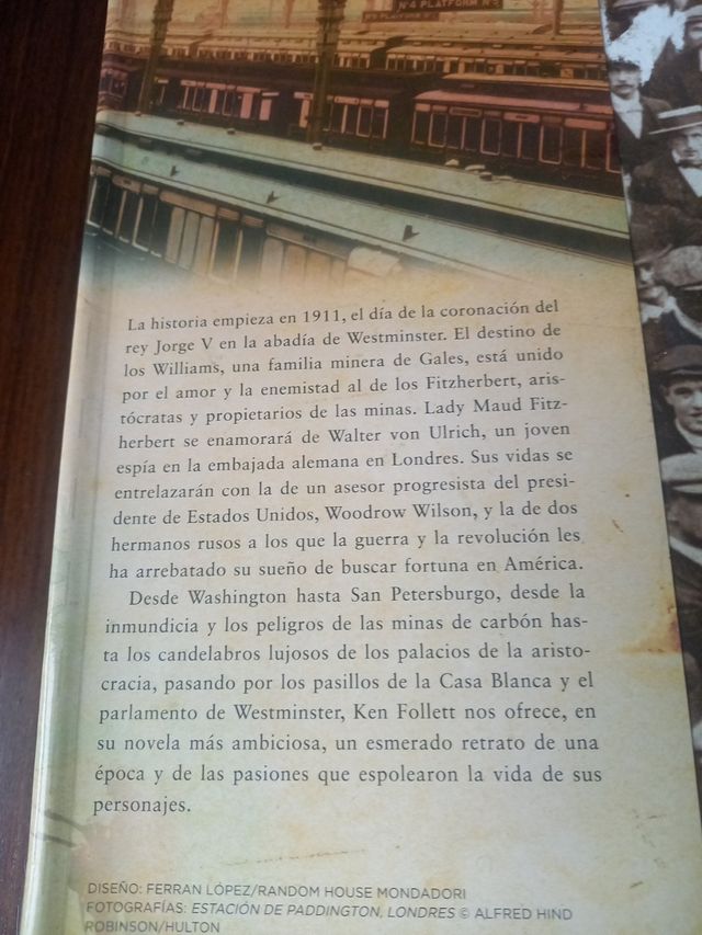 La caída de los gigantes (The Century 1) (Spanish Edition)