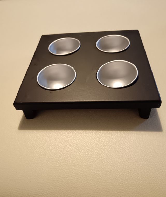 Porta candele di legno e alluminio