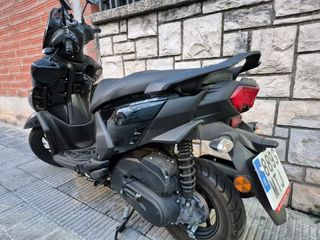 Moto Yamaha Rayzr 125
