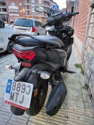 Moto Yamaha Rayzr 125