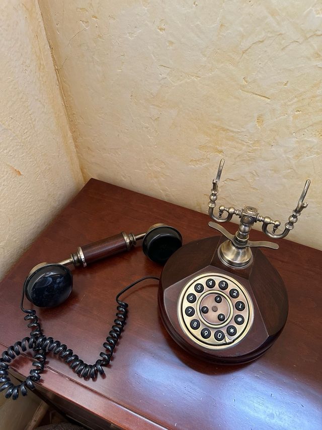 Teléfono antiguo
