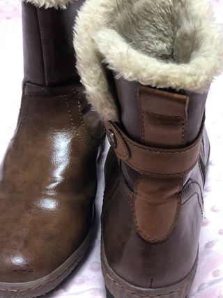 Botines marrones planos pies delicados 40