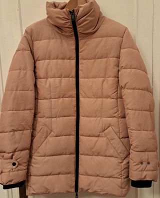 Chaqueta o abrigo acolchado talla XL.